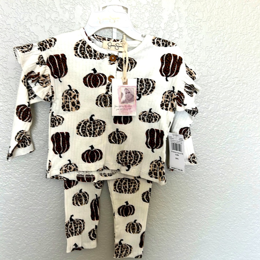 NWT Jessica Simpson 2 piece outfit
